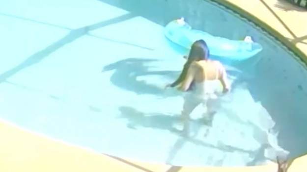 RMF Extra: 32-latka celowo utopiła swojego psa w basenie. Szeryfowi puściły nerwy