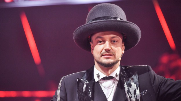 RMF Extra: Baron znalazł nową miłość? Do sieci trafiło zdjęcie muzyka z tajemniczą kobietą! 