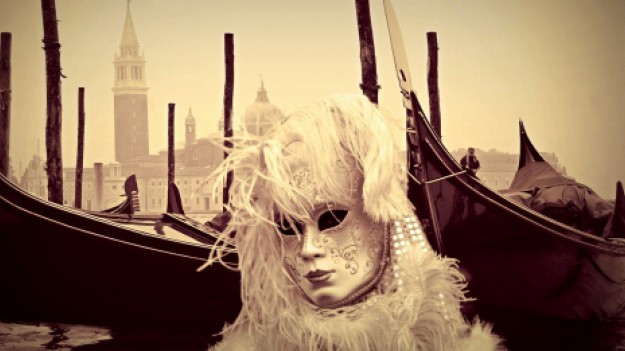 RMF Extra: Tłumy na karnawale w Wenecji: władze chcą wprowadzić limit uczestników zabaw