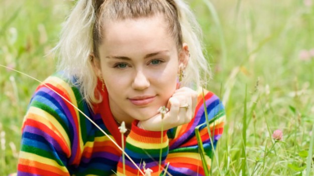 RMF Extra: "Inspired" nowym singlem Miley Cyrus. Wzruszyła nim miliony widzów One Love Manchester