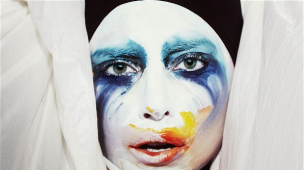 RMF Extra: Nowy tatuaż Lady Gagi to hołd dla zmarłego artysty. Zobacz!