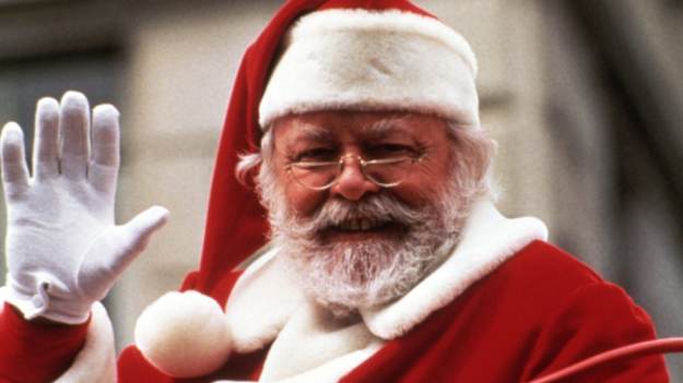 RMF Extra: Nie tylko Tomasz Karolak, Hulk Hogan czy Leslie Nielsen. Kto zagrał świętego Mikołaja w świątecznych filmach? 