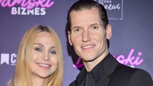 RMF Extra: Żudziewicz i Jeschke z córką w rodzinnej sesji świątecznej. Fani: "Różyczka wygląda jak aniołek!"