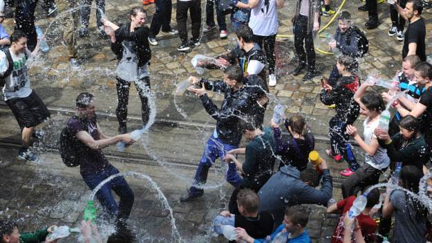 500 złotych kary za „niewinny” żart w lany..