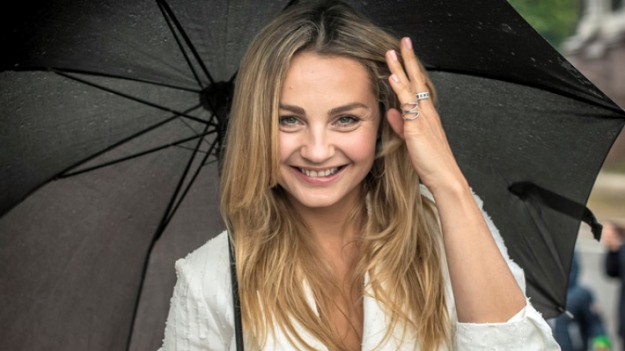 RMF Extra: Małgorzata Socha w perłowej sukni ślubnej! "Szykujemy coś specjalnego..."