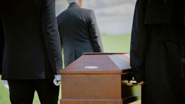 RMF Extra: Zasiłek pogrzebowy z MOPS. Nowe zasady od stycznia 2026