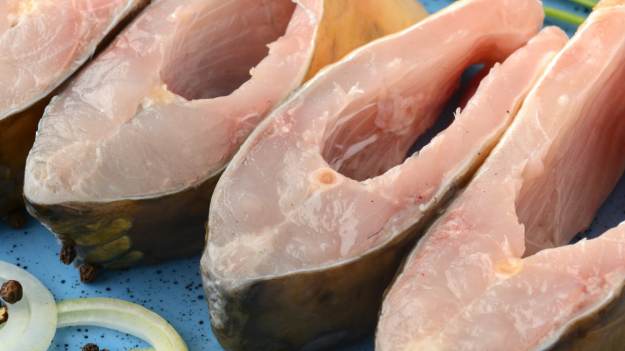 RMF Extra: "Darmowy" karp w Biedronce. "Limit dzienny: 1 kg". Oto, jak skorzystać