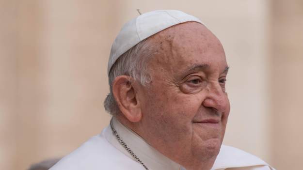 RMF Extra: Watykan przekazał oficjalny komunikat. Papież Franciszek zwrócił się do wiernych 