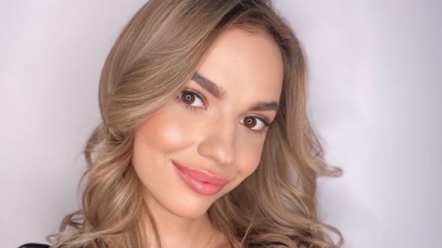 RMF Extra: Oliwia ze "Ślubu..." bez stanika! Internauci podzieleni, posypały się komentarze 