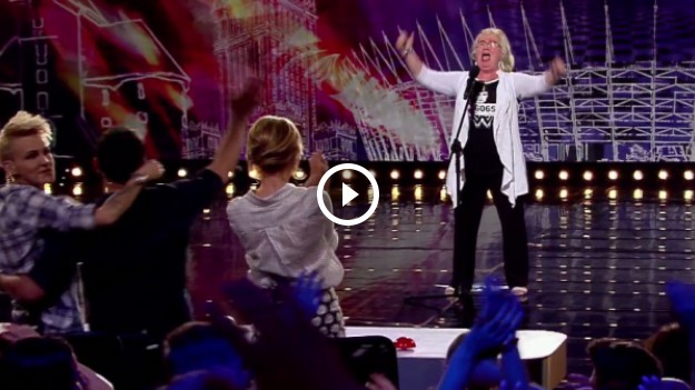 RMF Extra: 65-letnia Halinka z USA rozkochała w sobie jury i publiczność "Mam talent"