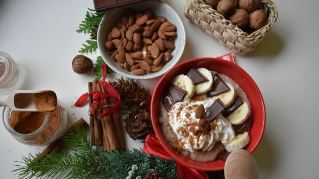 RMF Extra: Lekka, świąteczna owsianka na II dzień świąt. Taką robi Anna Lewandowska!