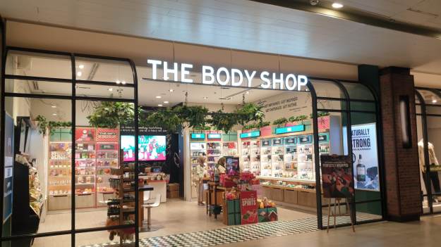RMF Extra: Sieć kosmetyczna The Body Shop wycofuje się z Polski – sprawdź, do kiedy wykorzystać punkty i karty