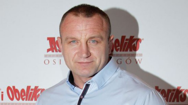 RMF Extra: Mariusz Pudzianowski ma trzecią nogę?! Zdjęcie strongmana robi furorę w sieci