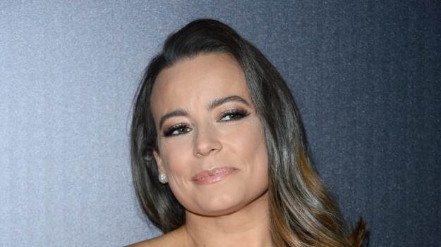 RMF Extra: Anna Mucha kokietuje w czerwonej sukni. Od głębokiego rozcięcia trudno oderwać wzrok