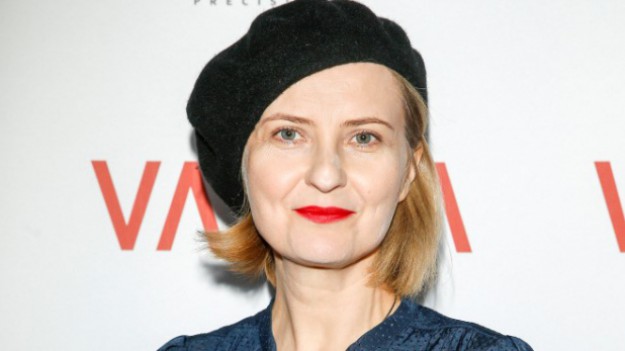 RMF Extra: Izabela Kuna na Zanzibarze. Aktorka odsłoniła brzuch. "Jaka piękna sylwetka" - komentują fani