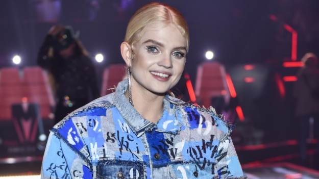 RMF Extra: Margaret szokuje. Wokalistka zaprezentowała się w odważnej pozie i nietypowej stylizacji [ZDJĘCIE]