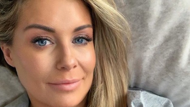 RMF Extra: Małgorzata Rozenek-Majdan w zaawansowanej ciąży w skąpym stroju. Poród zbliża się wielkimi krokami!