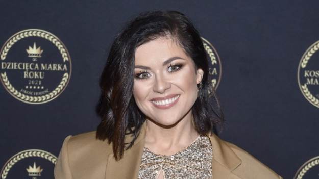 RMF Extra: Katarzyna Cichopek szokuje pośladkami. Pokazała zbyt wiele? Fani krytykują: "Niesmaczne" [FOTO]