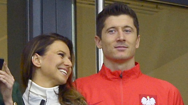 RMF Extra: Anna Lewandowska pokazała twarz Klary. Do kogo jest podobna? Internauci nie są zgodni w opiniach