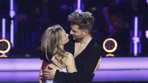 To dlatego Kaczorowska stała tyłem podczas..