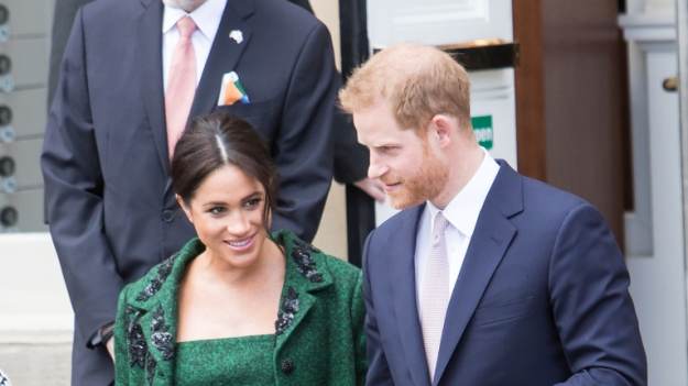 RMF Extra: Syn księcia Harry'ego w ramionach taty. Meghan pokazała zdjęcie wykonane chwilę po porodzie 