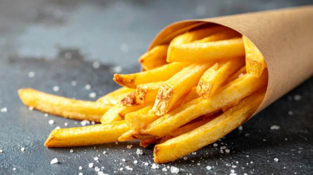 RMF Extra: Nigdy więcej gumowatych frytek. Ten składnik sprawi, że będą chrupiące jak nigdy