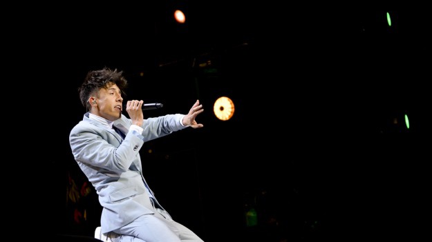 RMF Extra: Dawid Kwiatkowski znalazł miłość? Podczas wakacji towarzyszy mu blondwłosa piękność! 