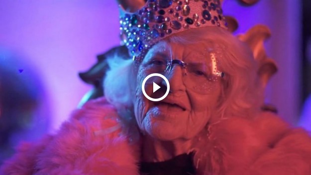 RMF Extra: Ma 89 lat i 3 miliony fanów. Poznajcie najbardziej rozrywkową babcię pod słońcem!