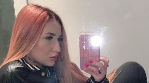 RMF Extra: Marta Linkiewicz odsłania dekolt na mrozie. "Petarda" [FOTO]