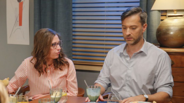 RMF Extra: "BrzydUla 2". Ula w pocałunku z kobietą! Maja Hirsch dodała pikantne zdjęcie z planu. "Marek i Artur płakali, jak widzieli" [FOTO]