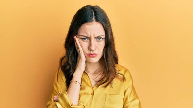 RMF Extra: Dlatego ciągle rozpamiętujesz rozmowy i stale je analizujesz. Psychologia tłumaczy takie zachowanie