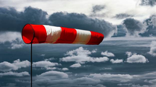 RMF Extra: Nowe ostrzeżenia IMGW. Uwaga na silny wiatr! Porywy do nawet 75 km/h