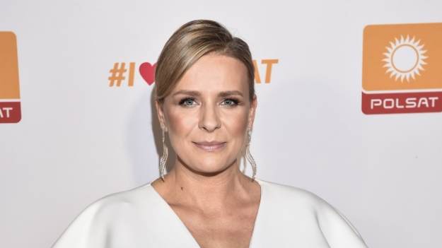 RMF Extra: Aneta Zając z grzywką. Wybrała też mocny makijaż. Metamorfoza gwiazdy "Pierwszej miłości" wbija w fotel! [ZDJĘCIA]