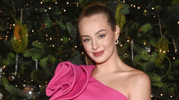 RMF Extra: Wiktoria Gąsiewska i Jasper Sołtysiewicz razem na prywatnych kadrach. Czuły pocałunek pary podzielił internautów [ZDJĘCIA]