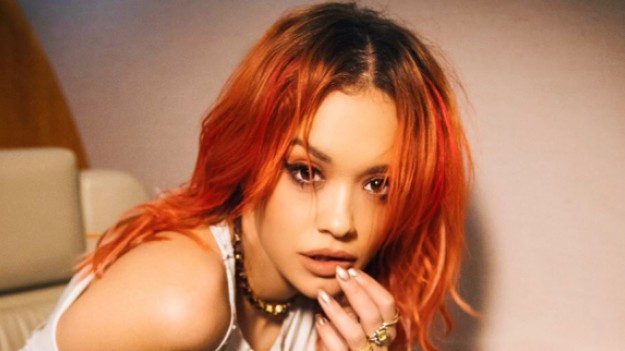 RMF Extra: Rita Ora całuje Carbi B! Jest jednak pewien szczegół