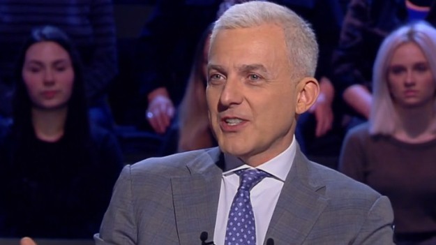 RMF Extra: Milionerzy. Czyją następczynią ma szansę zostać Iga Świątek? Co ma pistol? Klawisz z jaką literą znajduje się bezpośrednio nad spacją na klawiaturze QWERTY?