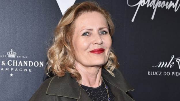 RMF Extra: Grażyna Szapołowska pomimo wieku wciąż w znakomitej formie! Ceniona aktorka kusi w niezwykle kobiecej odsłonie [FOTO]