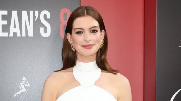 RMF Extra: Anne Hathaway urodziła! Zdjęcia szczęśliwych rodziców pojawiły się w sieci