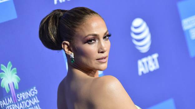 RMF Extra: Jennifer Lopez i Kim Kardashian na pogrzebie 63-letniego multimilionera. Ich stroje i zachowanie oburzyły internautów! [FOTO]