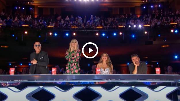 RMF Extra: Simon był zażenowany, a pozostali jurorzy zachwyceni! Odrobina "magii" wywołała skrajne emocje widzów "Mam Talent"... [WIDEO]