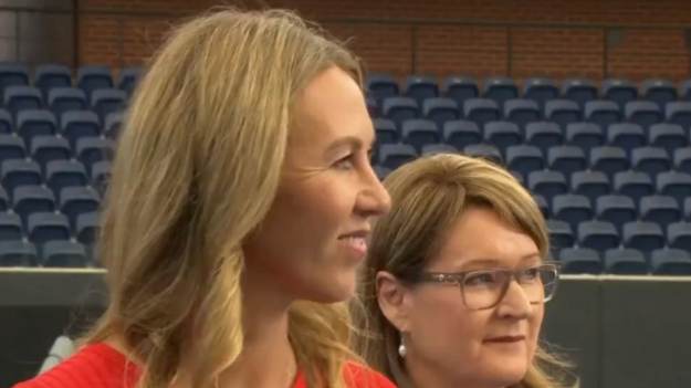 RMF Extra: Incydent podczas wywiadu na żywo. Kobieta nagle zemdlała