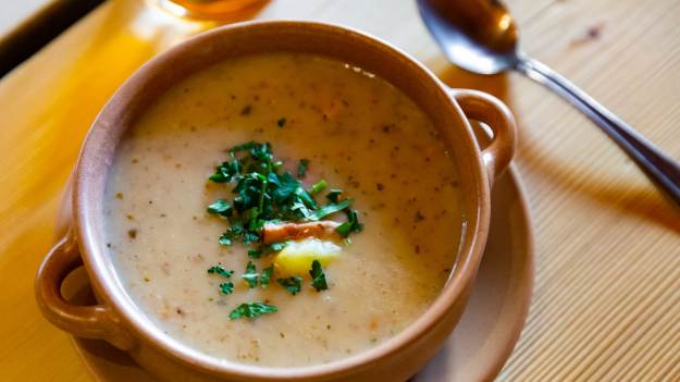 RMF Extra: Postny żur na Środę Popielcową. Ta zapomniana zupa syci na wiele godzin 