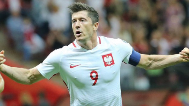 RMF Extra: Robert Lewandowski może przejść dzisiaj do historii!