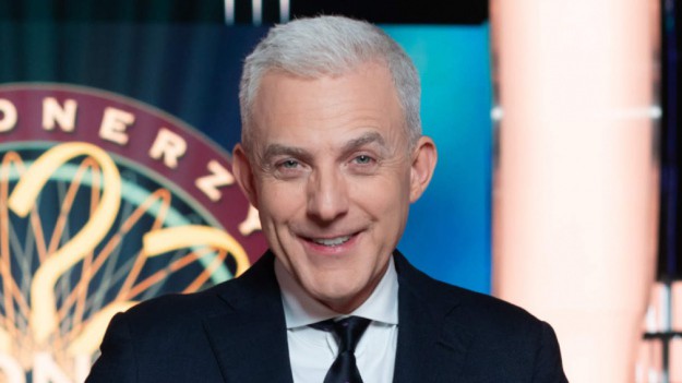 RMF Extra: Milionerzy: Czym jest szablon? I na którą stronę zapina się damskie ubrania? 