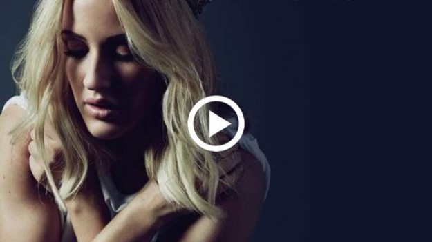 RMF Extra: O Holy Night: świąteczny prezent od Ellie Goulding