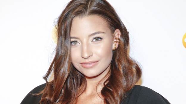 RMF Extra: Julia Wieniawa podgrzewa atmosferę w górze od bikini. Fani: "Najwspanialsza kobieta na Ziemi"