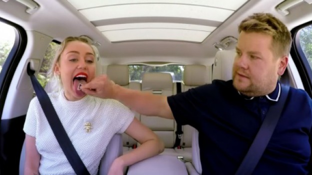 RMF Extra: Miley Cyrus wystąpiła w "Carpool Karaoke" Jamesa Cordena