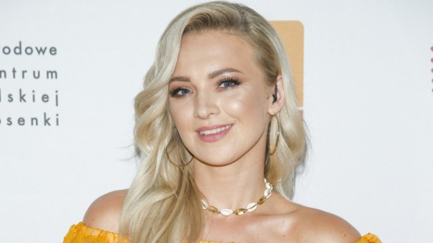 RMF Extra: Barbara Kurdej-Szatan bez makijażu i w nowej fryzurze. Naturalne selfie urzekło fanów gwiazdy "M jak Miłość"