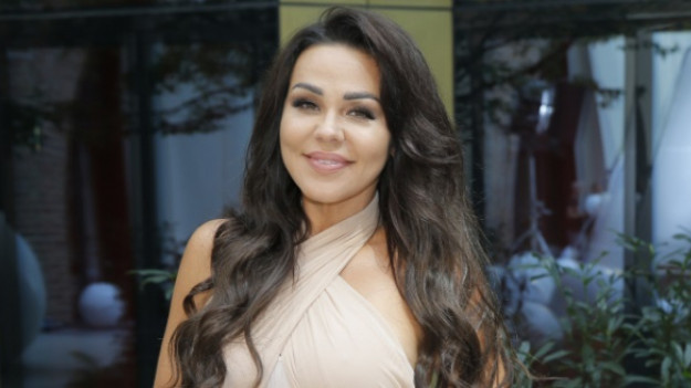 RMF Extra: Sylwia Bomba odsłania biust na plaży w blasku zachodzącego słońca! "Kusząco i romantycznie" [FOTO]