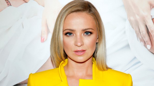 RMF Extra: Barbara Kurdej-Szatan prezentuje ciążowe krągłości w samym staniku! Do sieci trafiły wyjątkowe kadry 